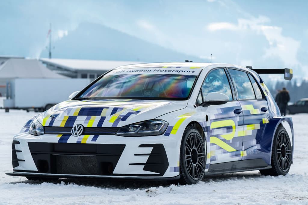 Volkswagen Golf eR1 concept exposed