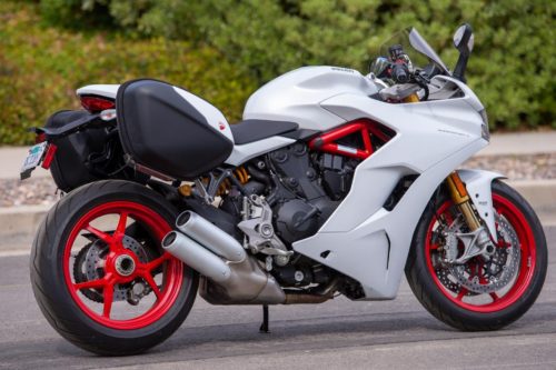 2020 DUCATI SUPERSPORT S TOURING REVIEW | FILLING THE GAP