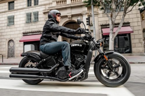 2020 INDIAN SCOUT BOBBER SIXTY FIRST LOOK: 60 CUBIC INCHES