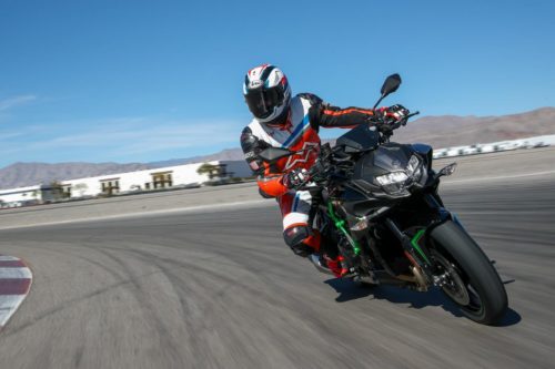 2020 KAWASAKI Z H2 TEST: SUPERCHARGED AND HYPER-NAKED