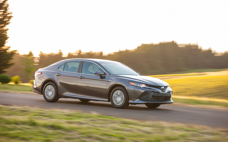 2020 Toyota Camry Hybrid review: It’s great, but get the LE - GearOpen.com