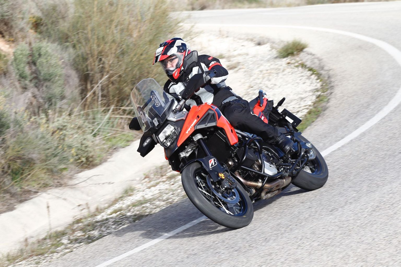 2020 SUZUKI V-STROM 1050XT TEST: SIMPLY TAKING ON SPAIN
