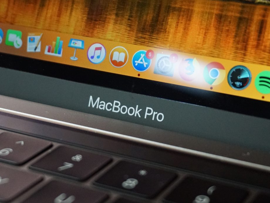 Apple could unveil a 14.1-inch MacBook Pro and a new iMac Pro this year