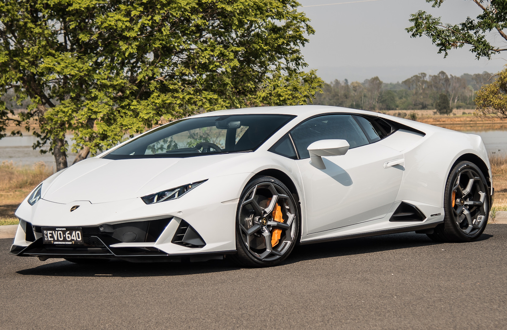 2020 Lamborghini Huracan Evo Review - GearOpen.com