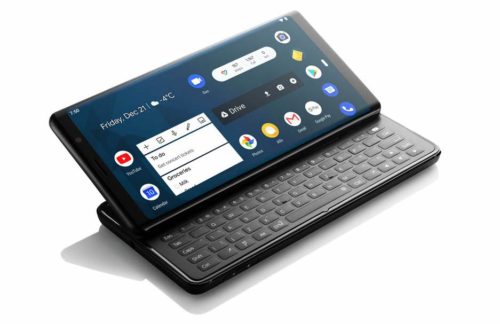 F(x)tec Pro1 review: Does a keyboard phone still make sense?
