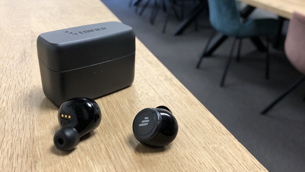 Edifier TWS5 review: Decent sound with outstanding battery life