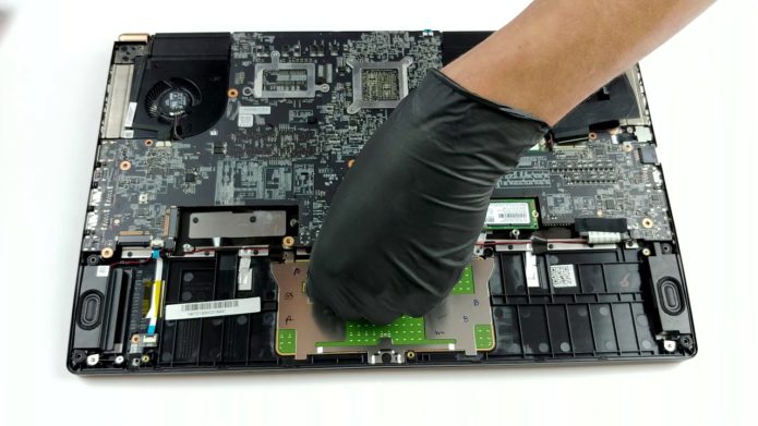 Inside MSI GS75 Stealth – disassembly and upgrade options