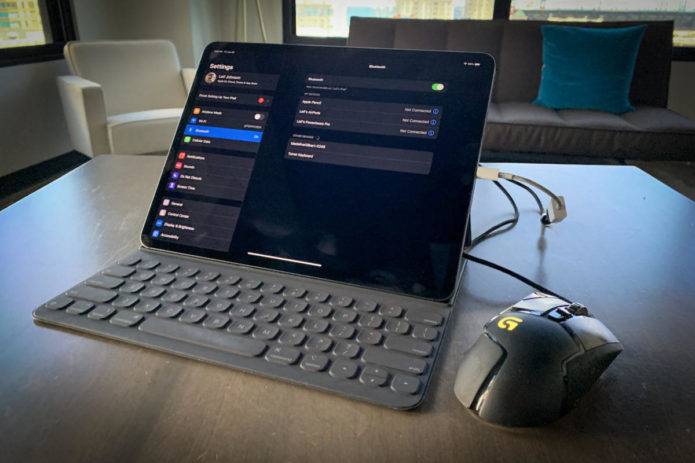 How to use a mouse with your iPad or iPhone