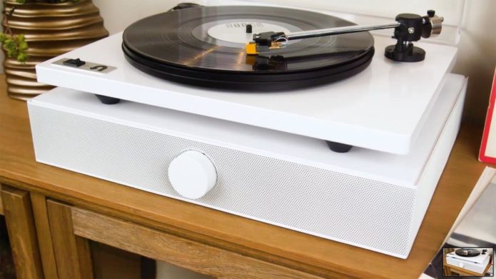 Andover Audio Spinbase review: An all-in-one speaker system for your turntable