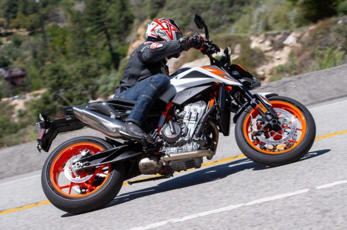 2020 KTM 890 Duke R Review: Faster, Better (17 Fast Facts)