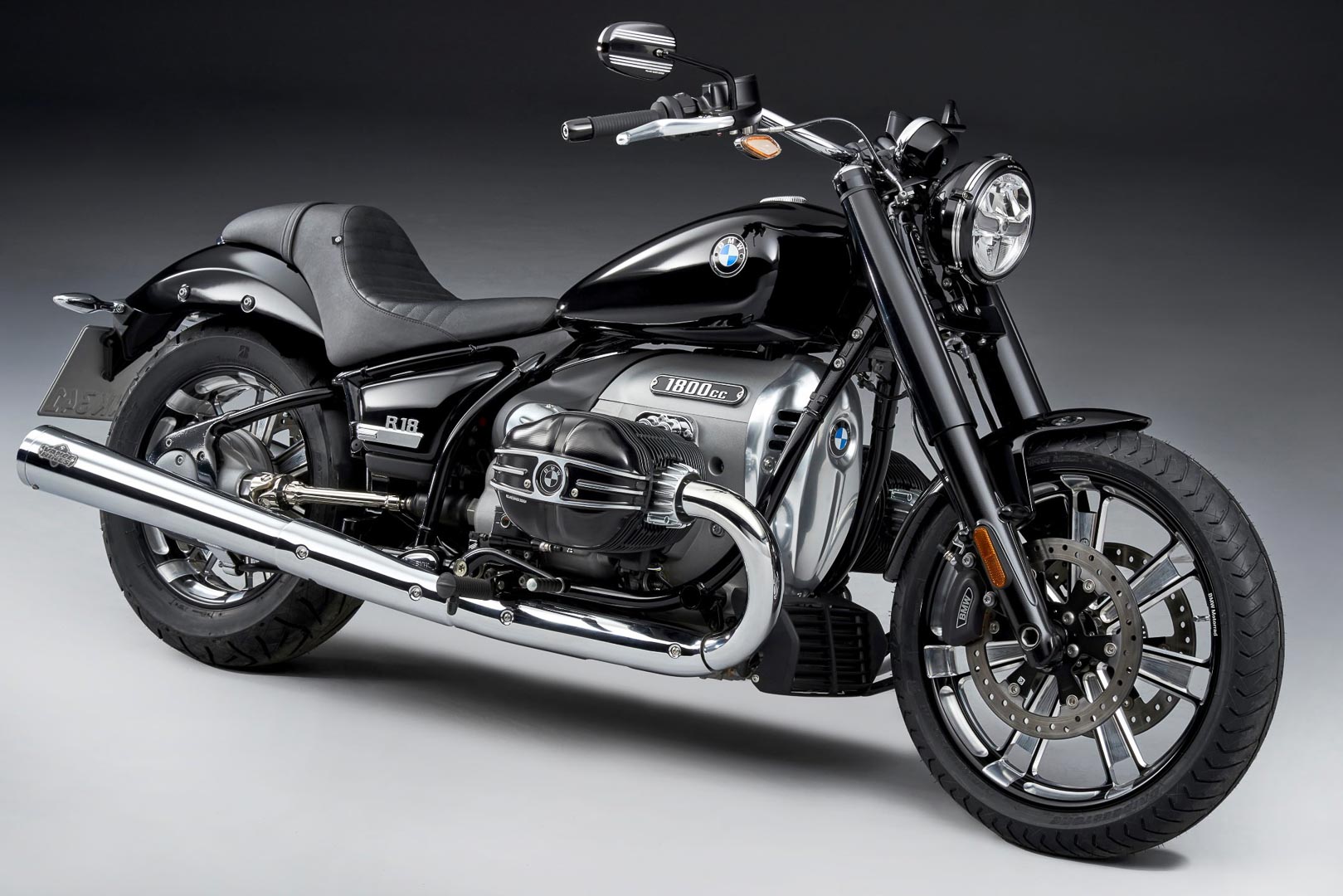 2021 BMW R18 First Look
