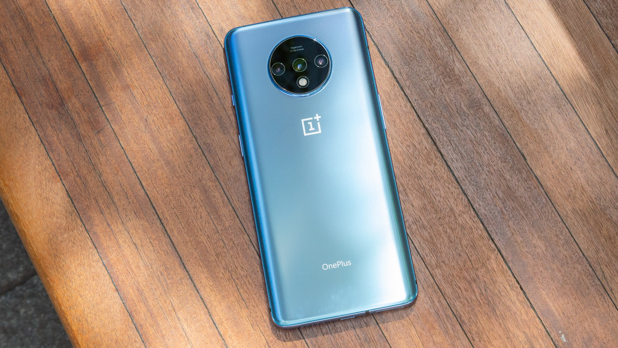 OnePlus 8-rivaling Motorola Edge caught on camera