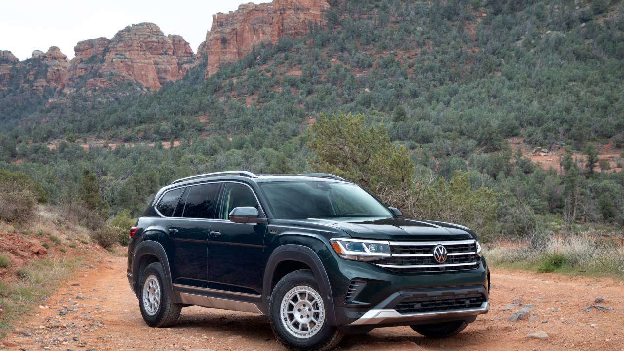 Volkswagen debuts Basecamp off-road accessories for new Atlas SUV