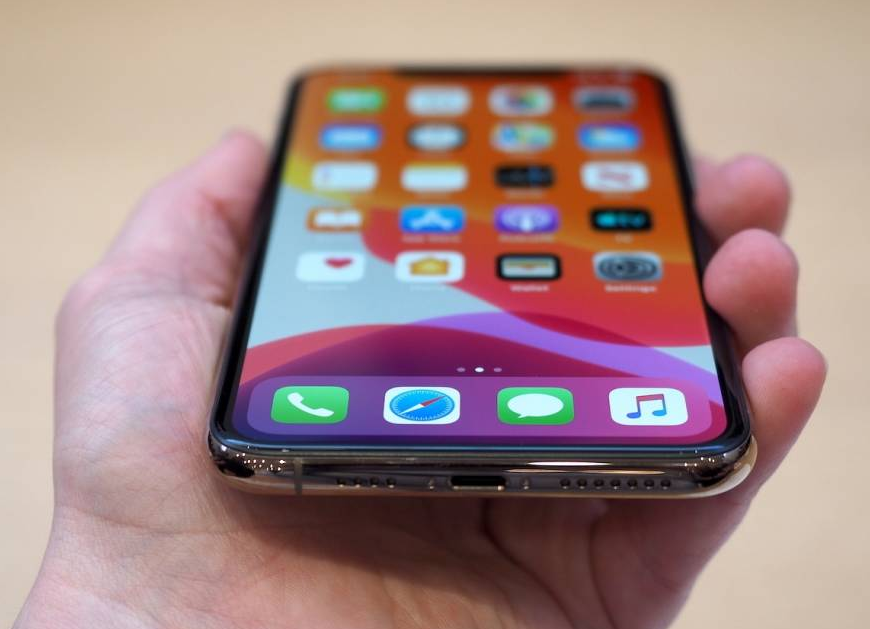 This iOS “text bomb” could crash your iPhone