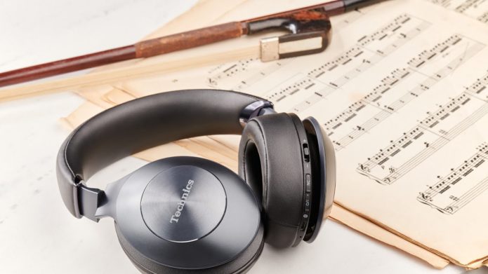 Technics EAH-F70N noise-cancelling headphones review