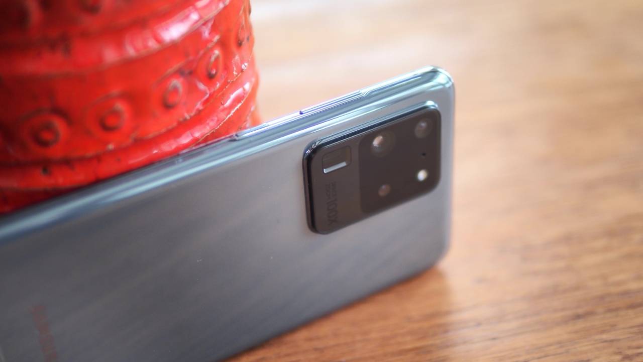 Samsung trade-in program fixes the biggest Galaxy S20 Ultra criticism