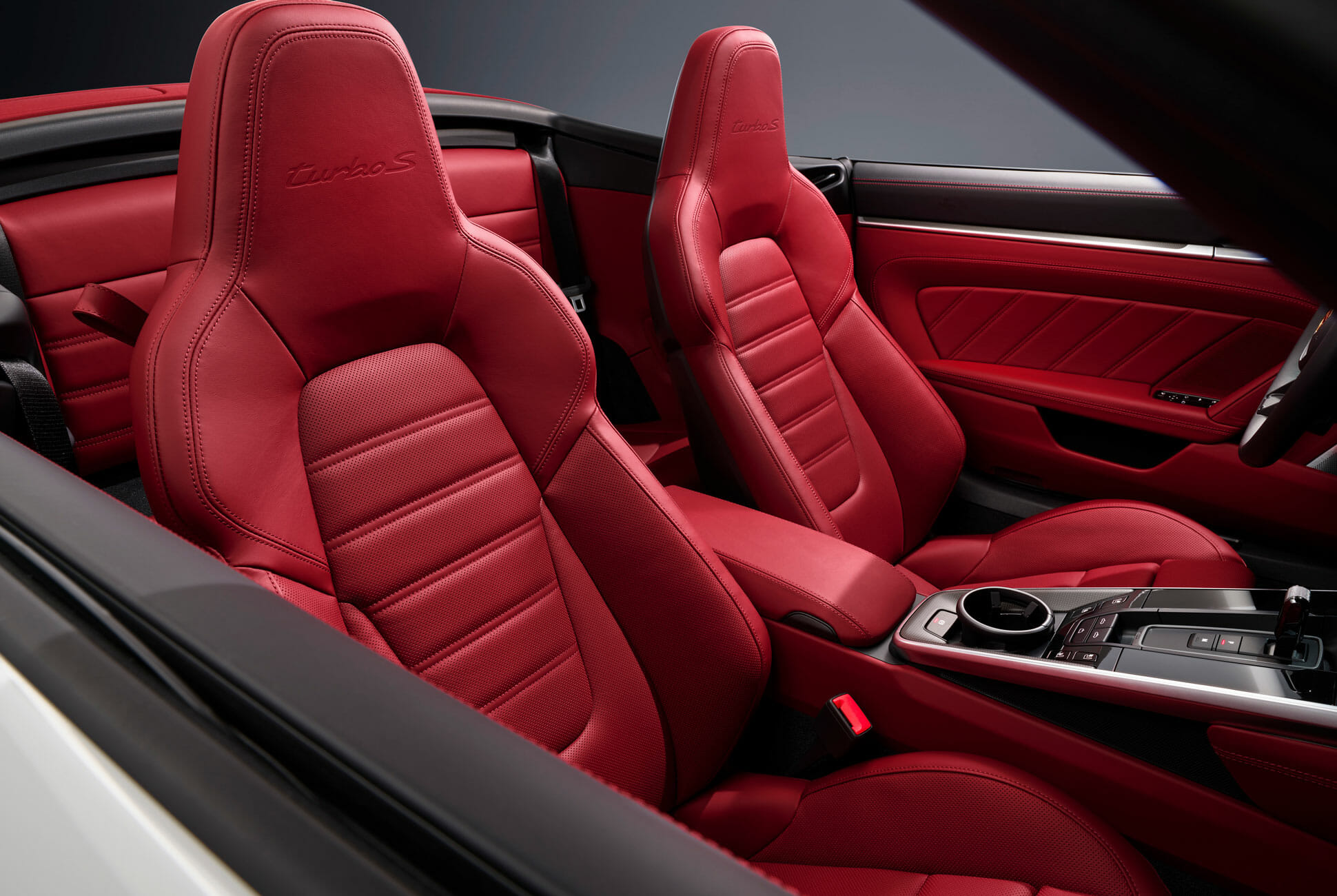 The Porsche 911’s Sexy New Retro-Inspired Interior Makes It Even Better