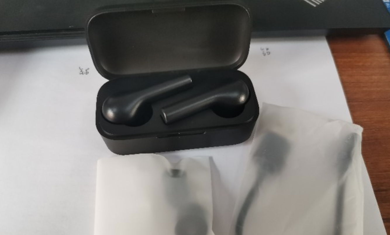 QCY T1S Vs T5S Wireless Earbuds Comparison: Which is worth of your money?
