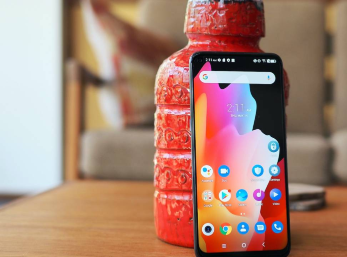 TCL 10L Review: Highs and lows of a $249 phone