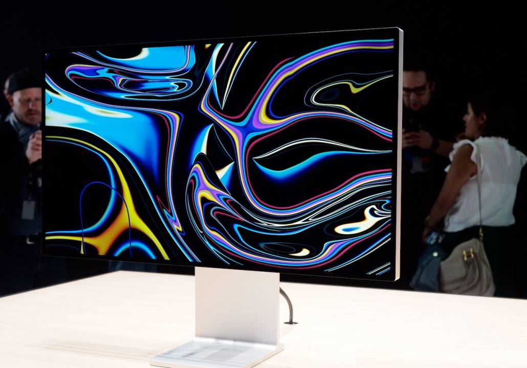 The 13-inch MacBook Pro exposes the hole in Apple’s display range