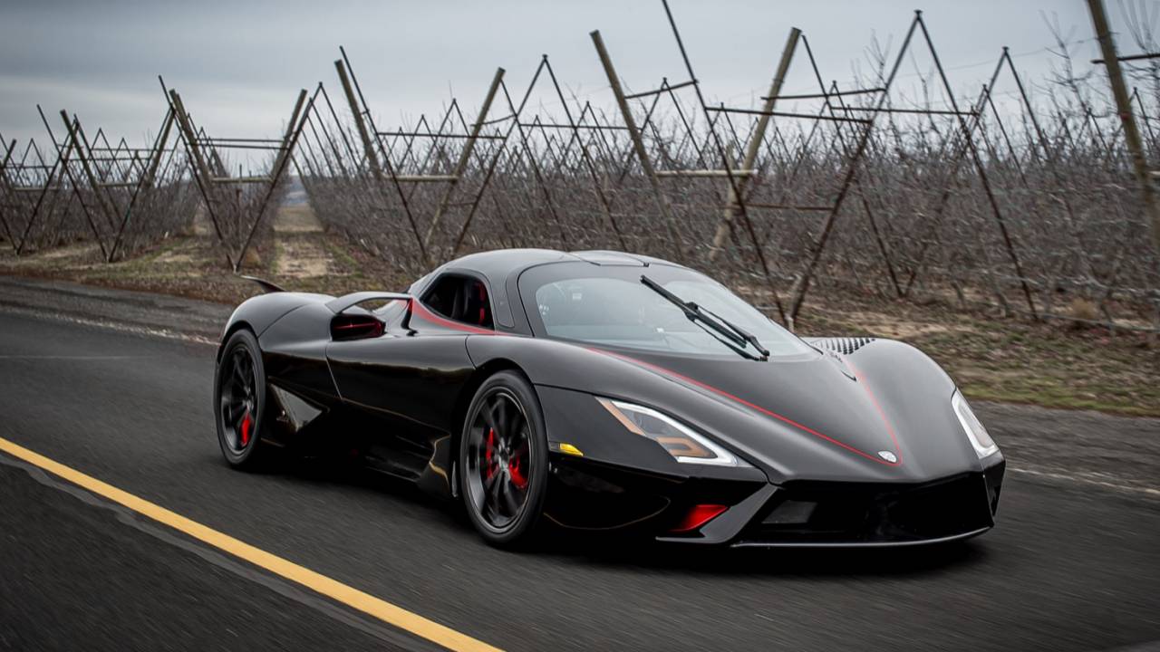 Watch the SSC Tuatara hypercar accidentally throw down the gauntlet to Bugatti
