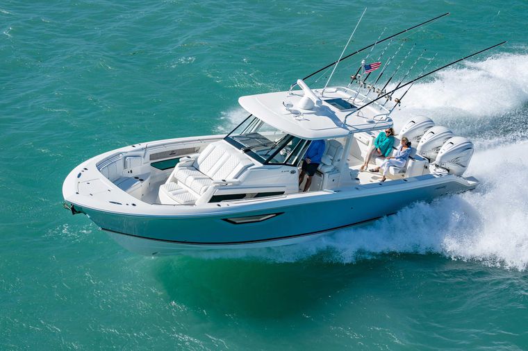 Pursuit S 378 First Glance