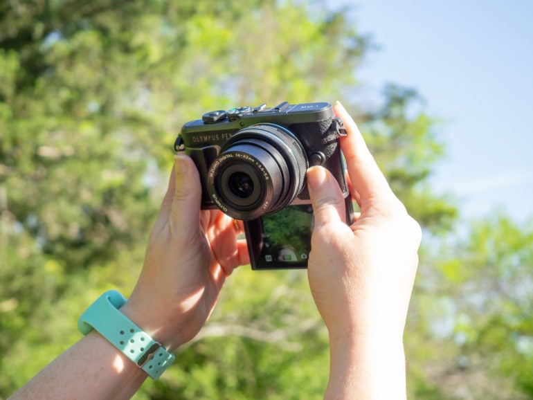 Under 600 New Photographers Can Grow with These 5 Entry Level Cameras
