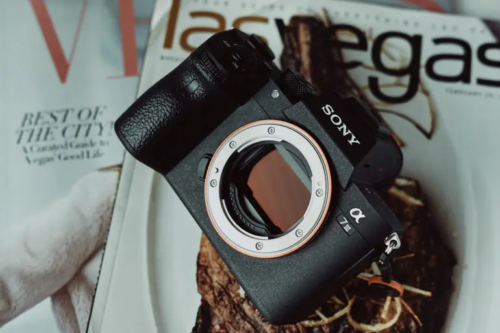 Sony’s rumored A5 beginner full-framer might be getting a retractable viewfinder