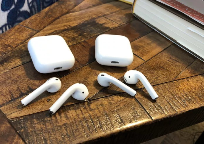 Why is Everyone Copying Apple AirPods? Best AirPods Clone 2020 | Cheap Alternatives to Apple AirPods