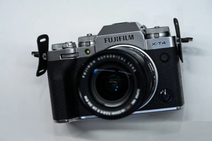 Why You Don’t Need the Fujifilm X-T4 (Get the X-T3 Instead)