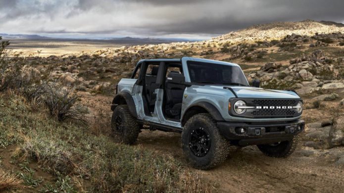 The Ford Bronco Pickup leaks are getting meatier
