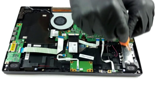 Inside Acer TravelMate P2 (TMP215-52) – disassembly and upgrade options