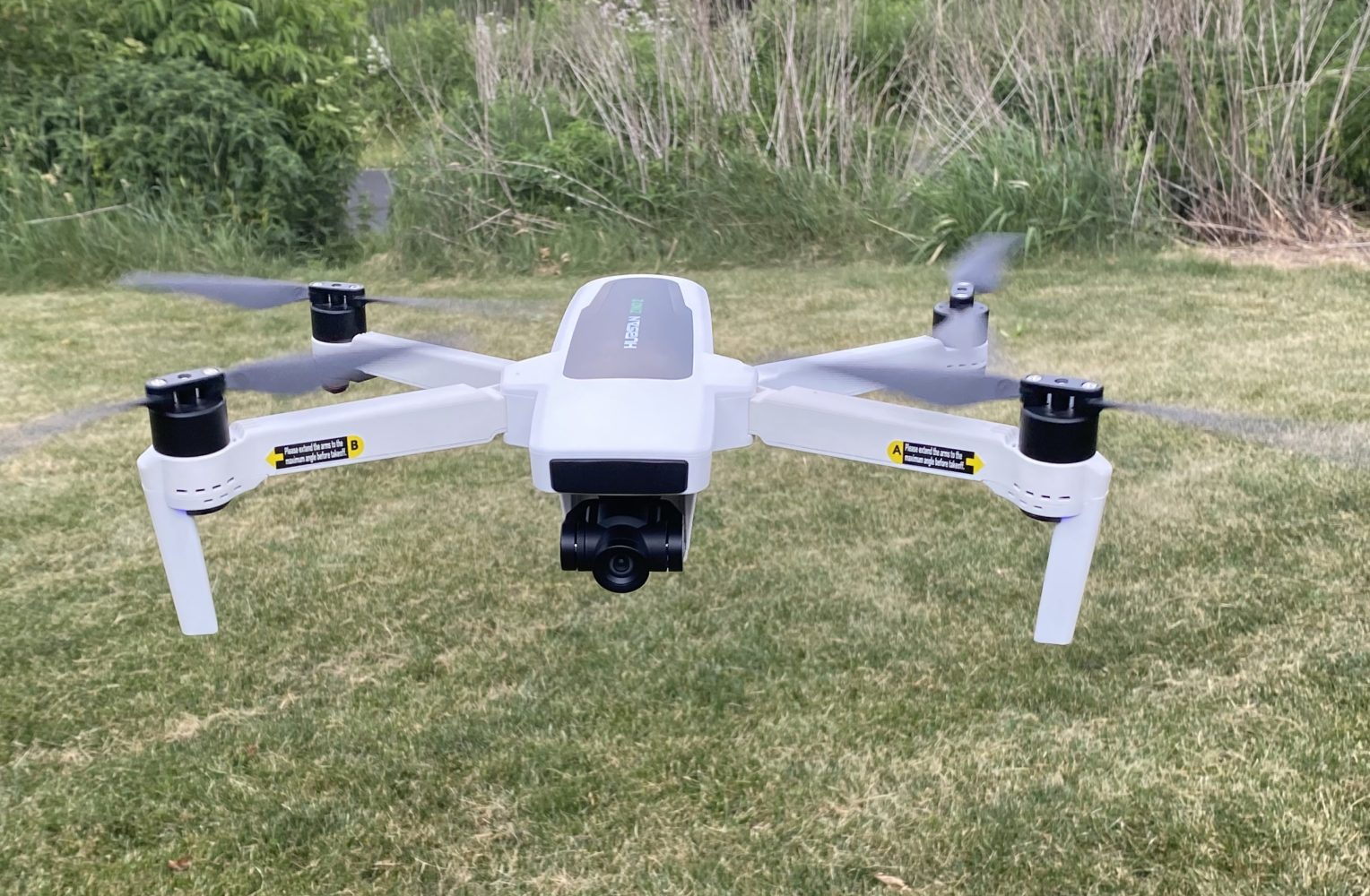 Hubsan Zino 2 plus : Why to buy this beast?
