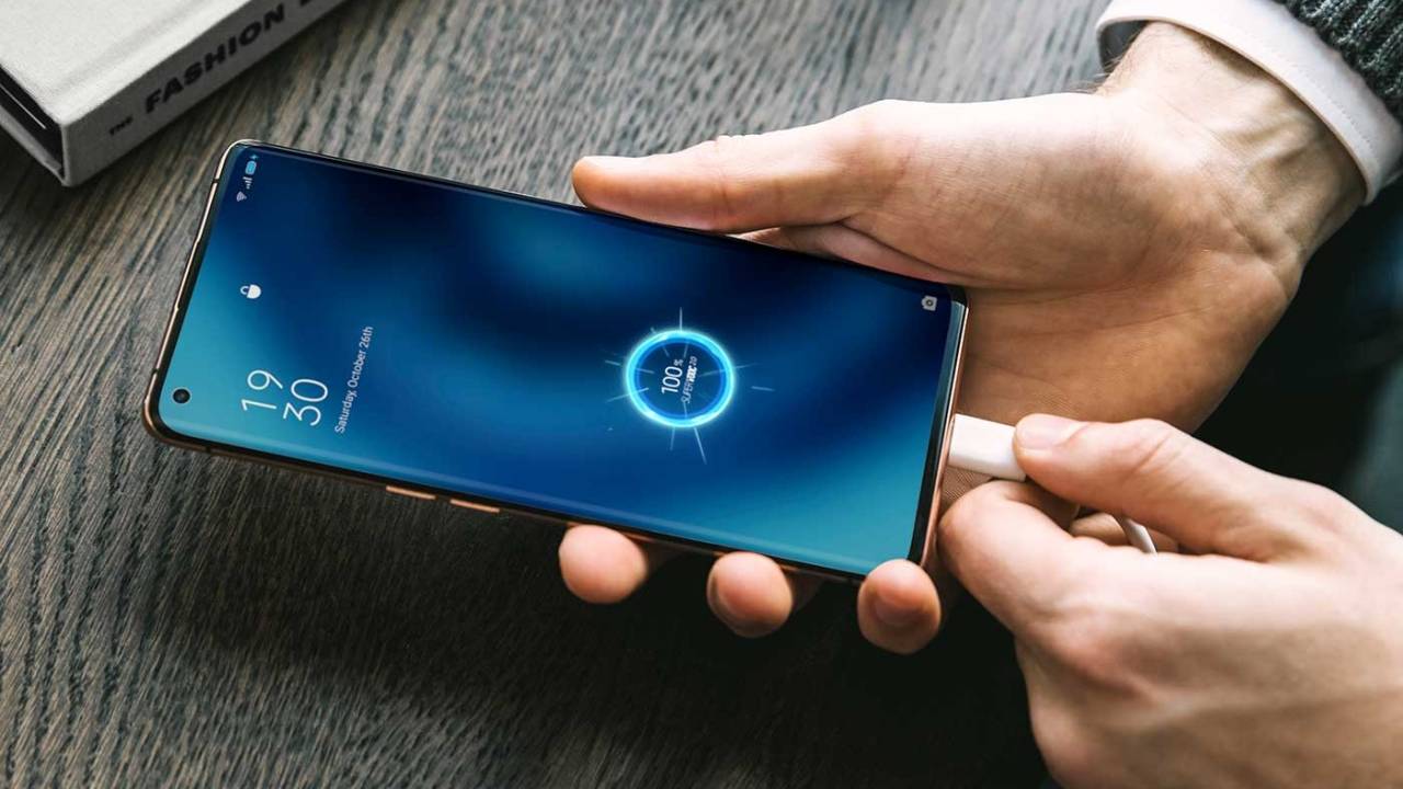 OPPO teases 125W super flash charge next week
