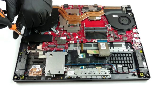Inside ASUS ROG Strix G15 G512 – disassembly and upgrade options