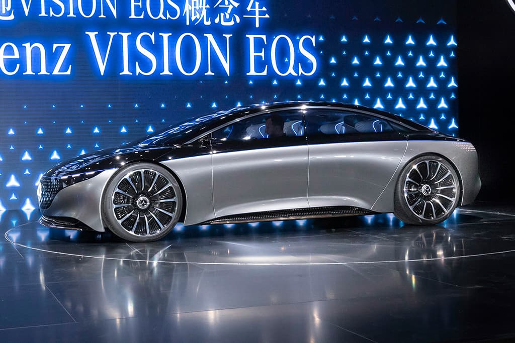 Mercedes-Benz EQS promises 700km range