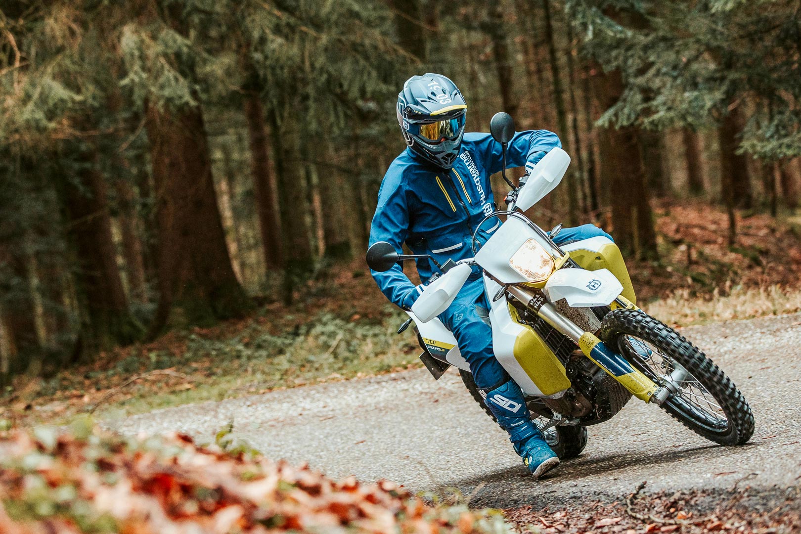 2020 HUSQVARNA 701 ENDURO LR FIRST LOOK 6.6GALLON FUEL CAPACITY