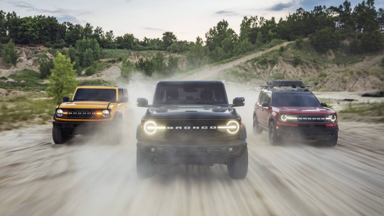 New Ford Bronco blasts through 150,000 reservations milestone