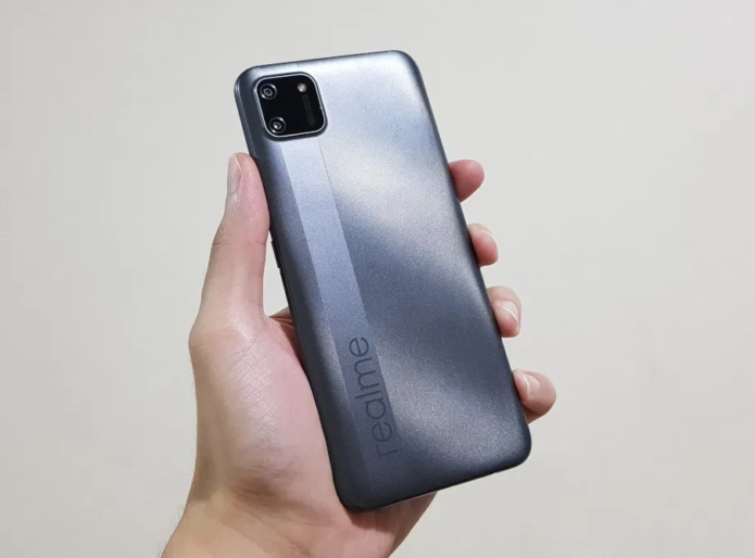 realme C11 – an affordable smartphone for online learning