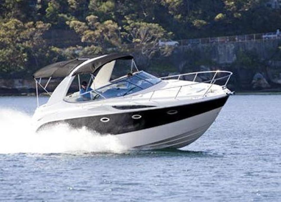 Bayliner 300 Boat Review