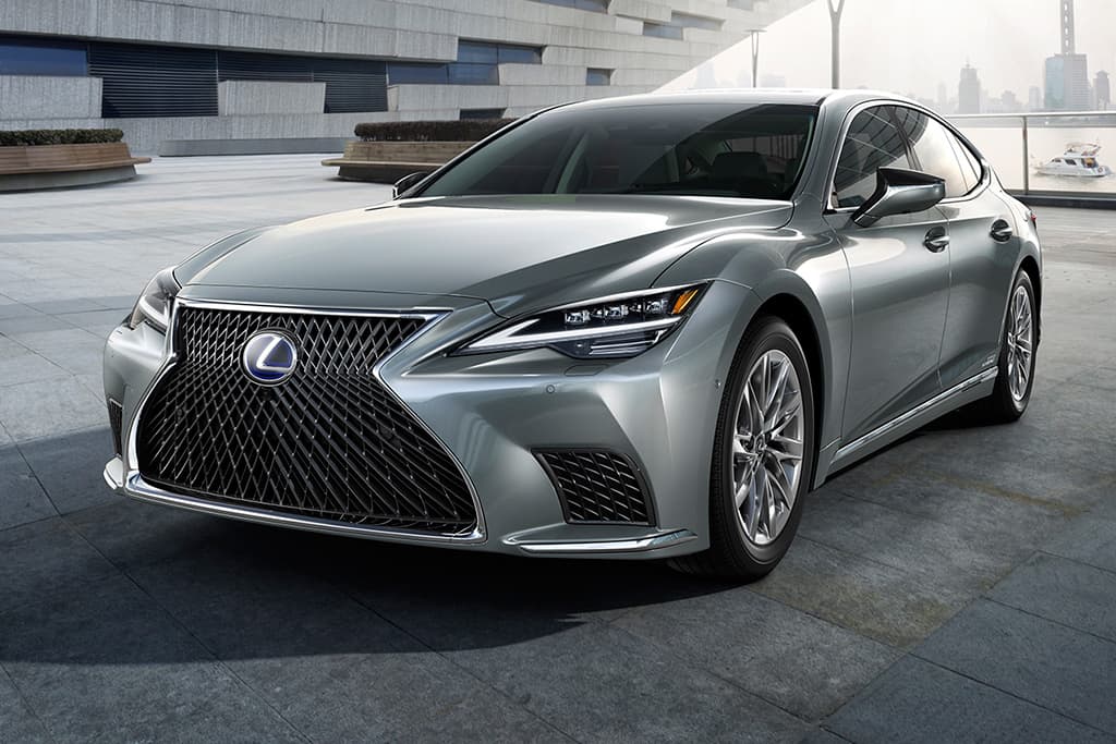 Facelifted Lexus LS here in early 2021 - GearOpen.com