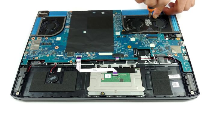 Inside Acer Predator Triton 500 (PT515-52) – disassembly and upgrade options