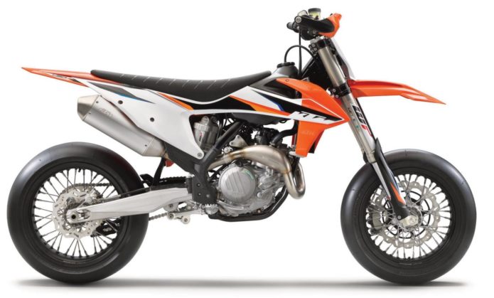 2021 KTM 450 SMR FIRST LOOK (7 FAST FACTS ON THE SUPERMOTO RETURN)