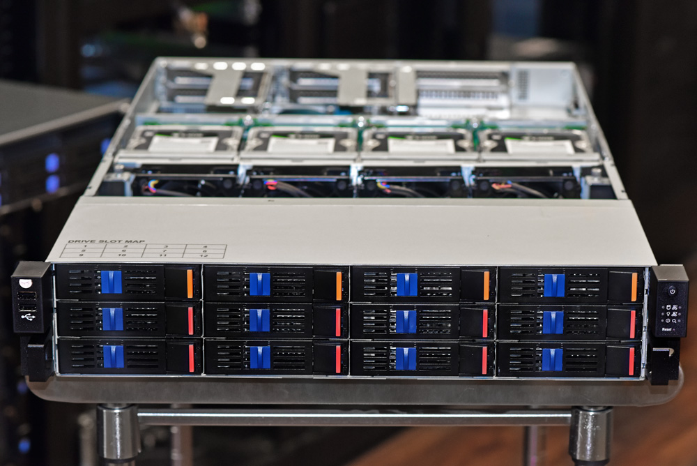 Advantech SKY-7221 Server Review