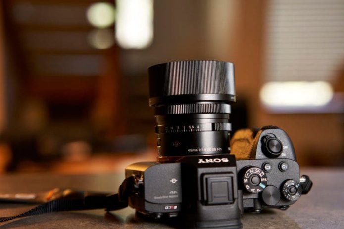 10 Prime Lenses for Sony That Will Amaze (They’re Under $600 Too)