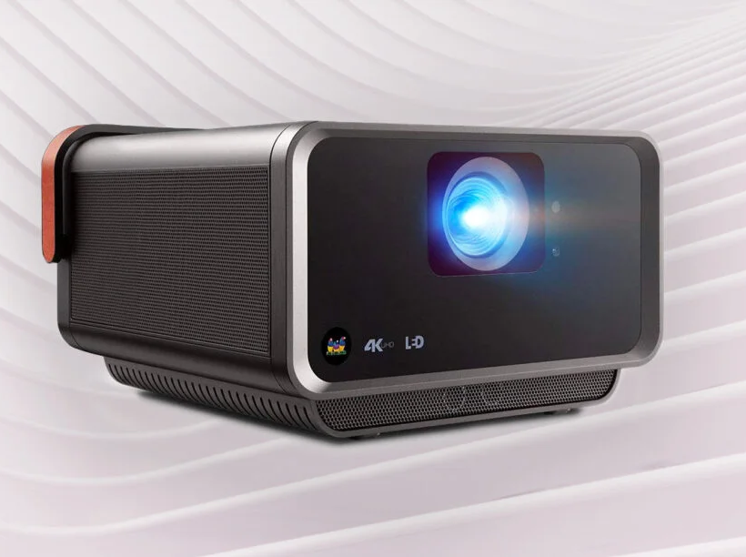 Best Outdoor Projector: Open air cinema