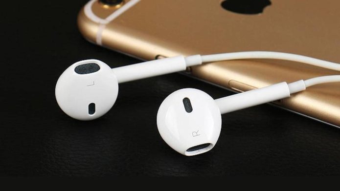 iOS 14.2 code change confirms iPhone 12 to ship without EarPods