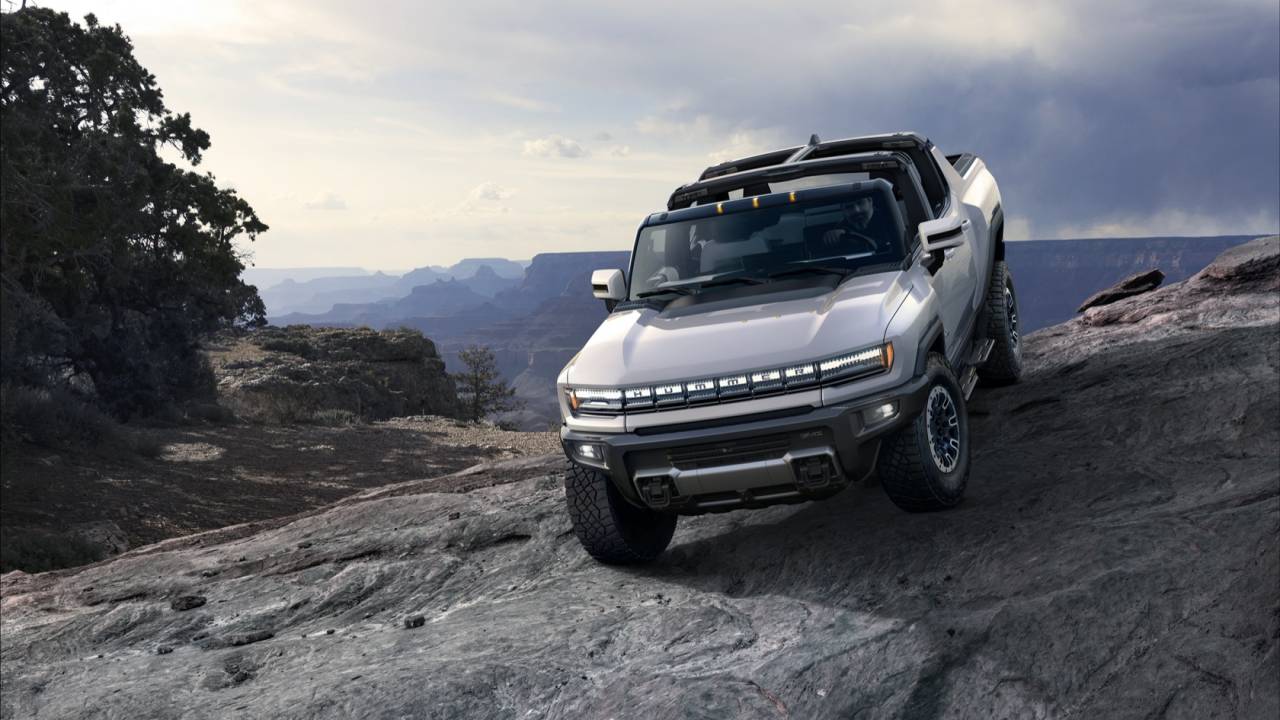 2022 GMC Hummer EV revealed – 350 mile range from extreme “Supertruck”