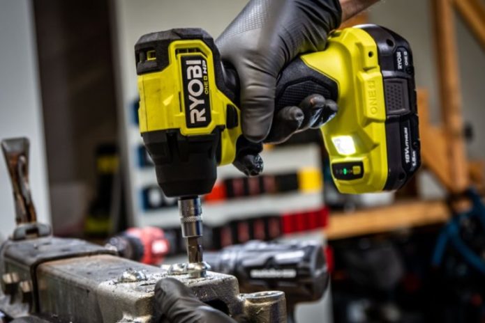 Ryobi 18V One+ HP Compact 3/8-Inch Impact Wrench Review PSBIW01B
