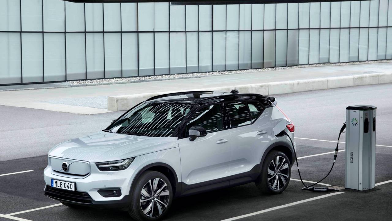 2021 Volvo XC40 Recharge gets a price and a charging network
